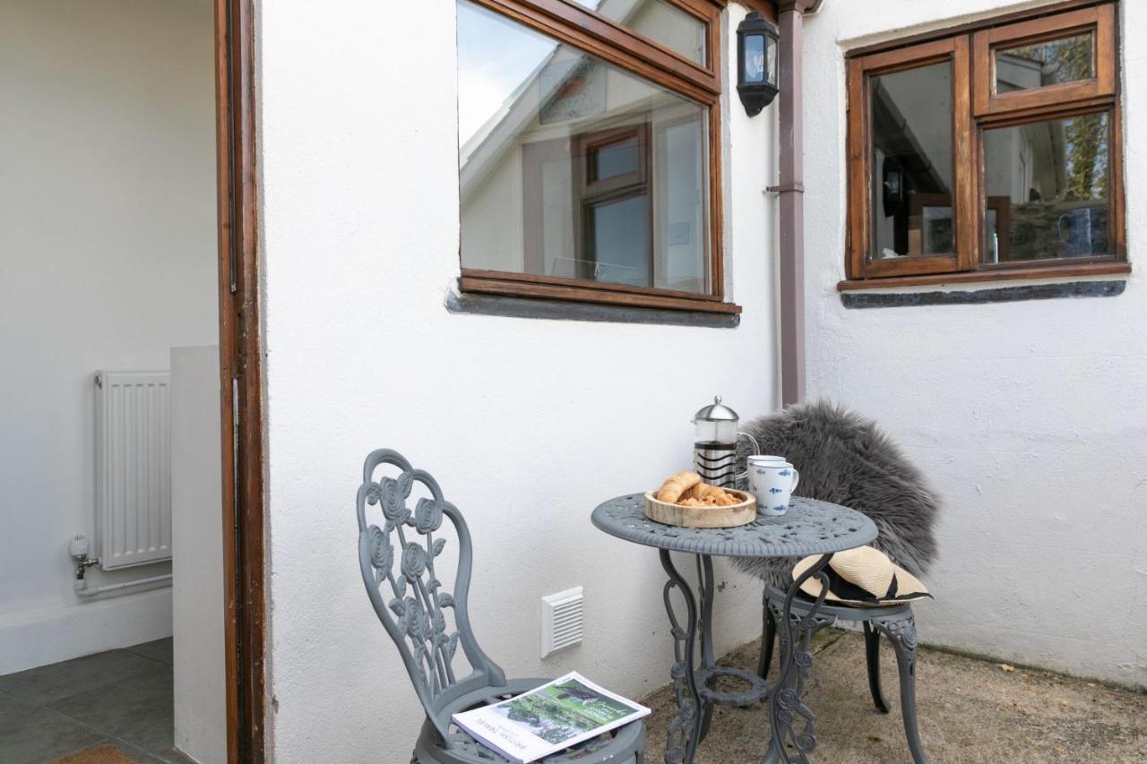Bay Cottage, Бриксам Екстериор снимка
